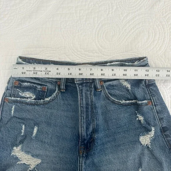 Abercrombie Curve Love Mom Shorts High Rise Distressed Raw Hem Size 25 - Picture 8 of 16